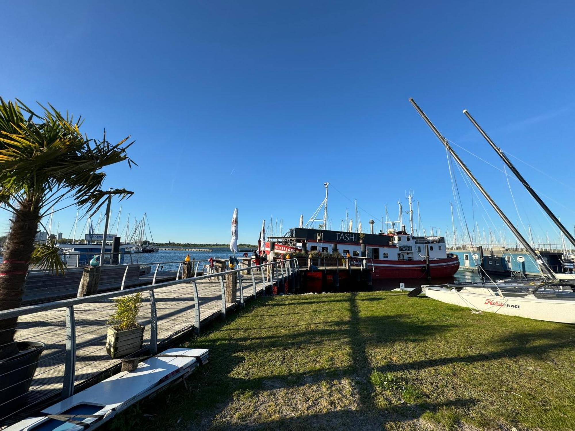 Hausboot Fehmarn Hotel Екстериор снимка