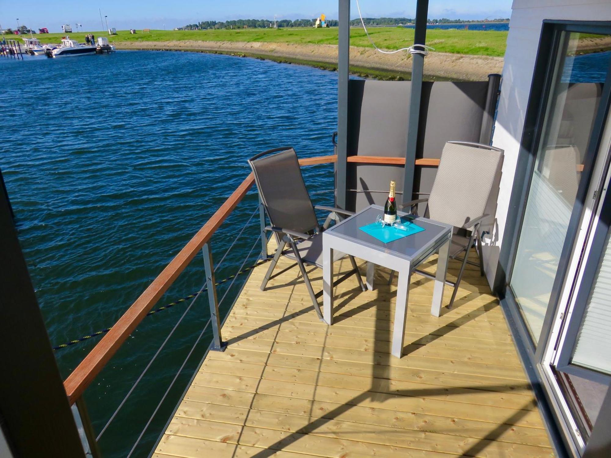 Hausboot Fehmarn Hotel Екстериор снимка